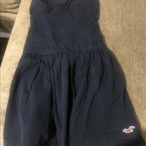 Bundle of Hollister dresses in extra small and small. Gently used.